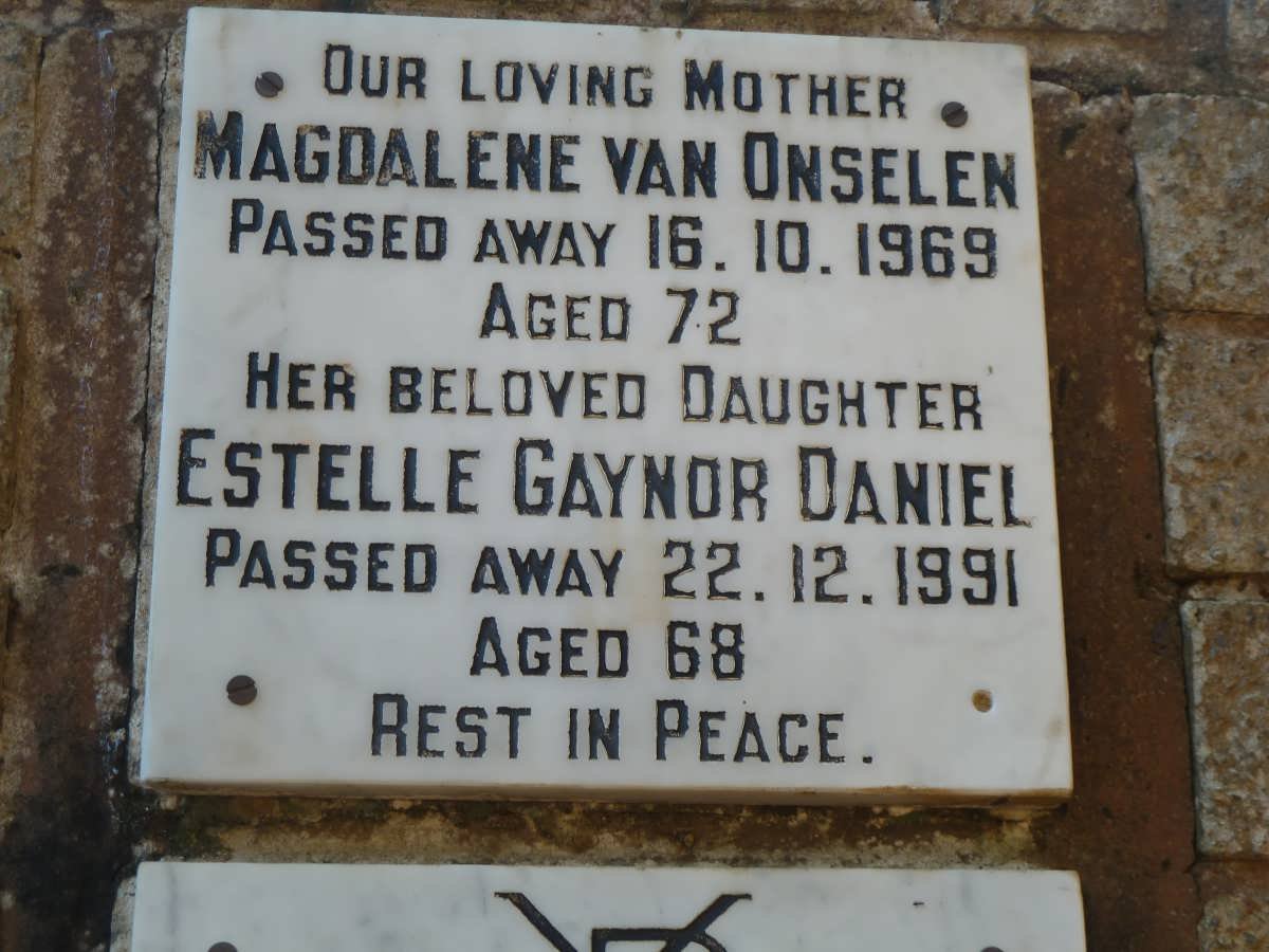 ONSELEN Magdalene, van -1969 :: DANIEL Estelle Gaynor -1991