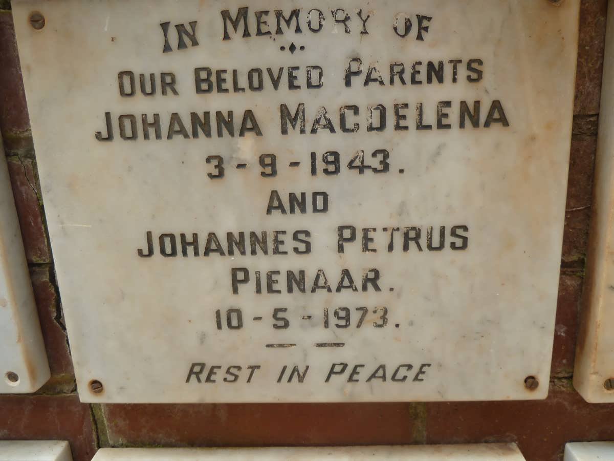 PIENAAR Johannes Petrus -1973 &amp; Johanna Magdelena -1943