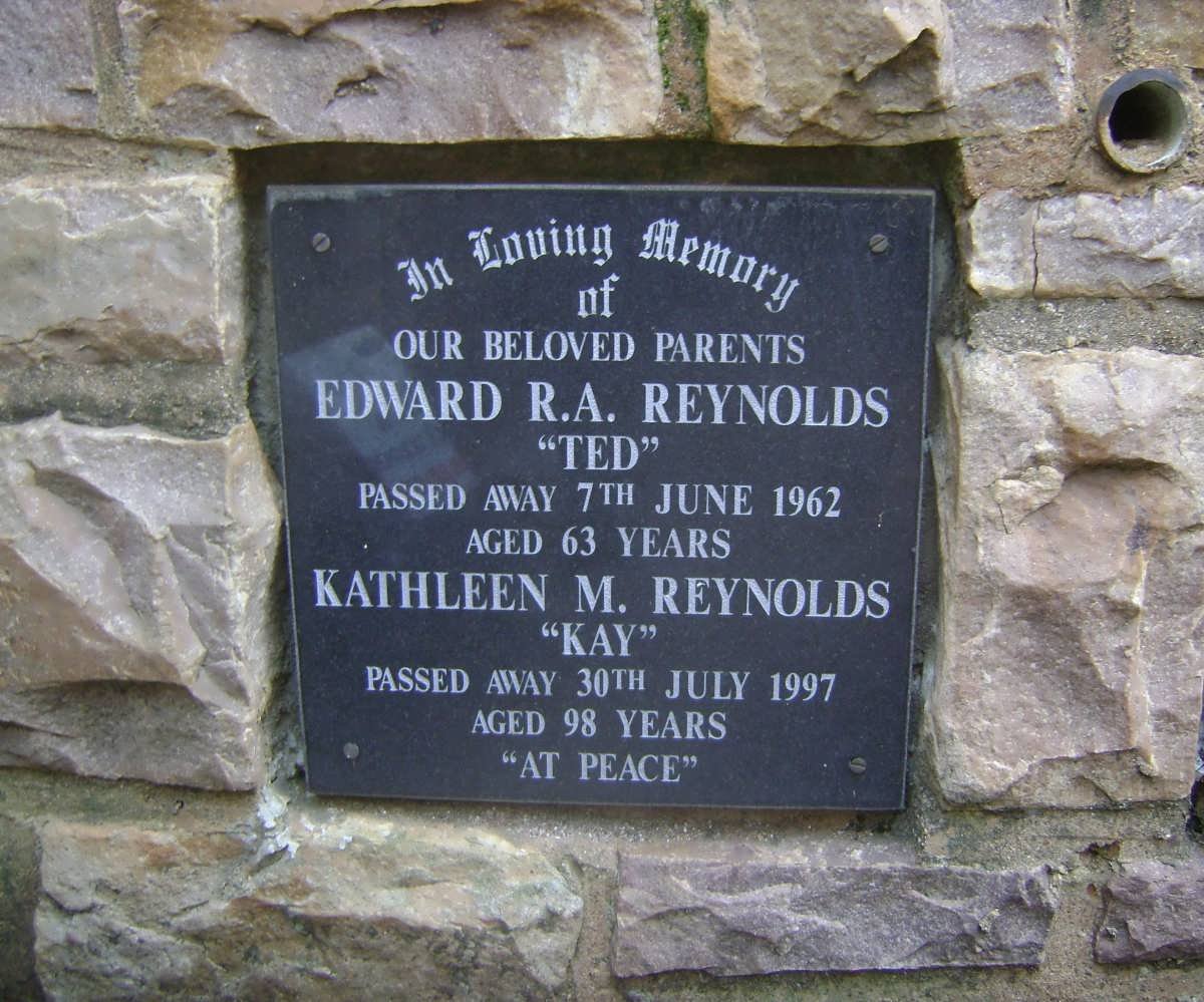 REYNOLDS Edward R.A. -1962 &amp; Kathleen M. -1997