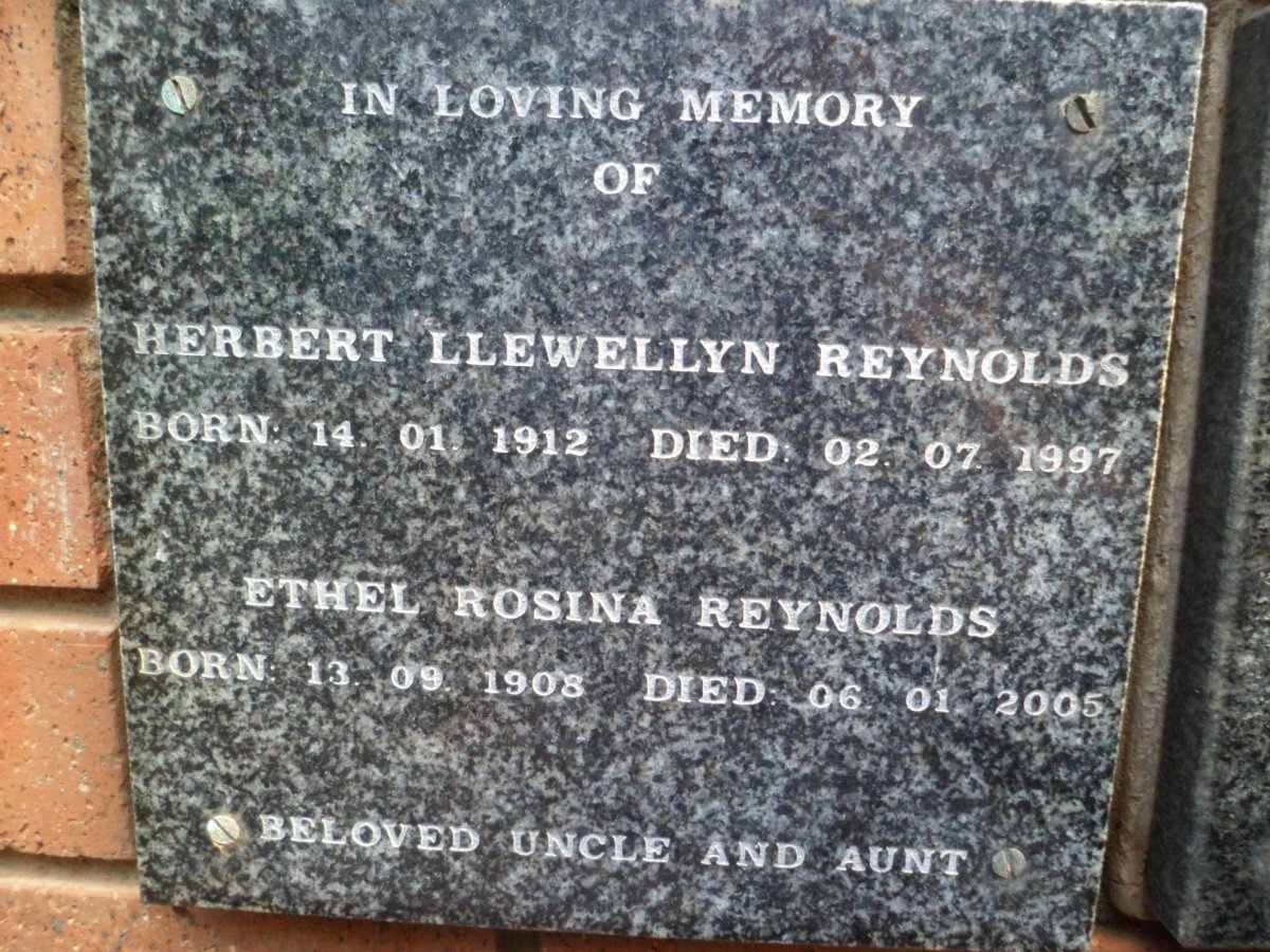 REYNOLDS Herbert Llewellyn 1912-1997 &amp; Ethel Rosina 1908-2005