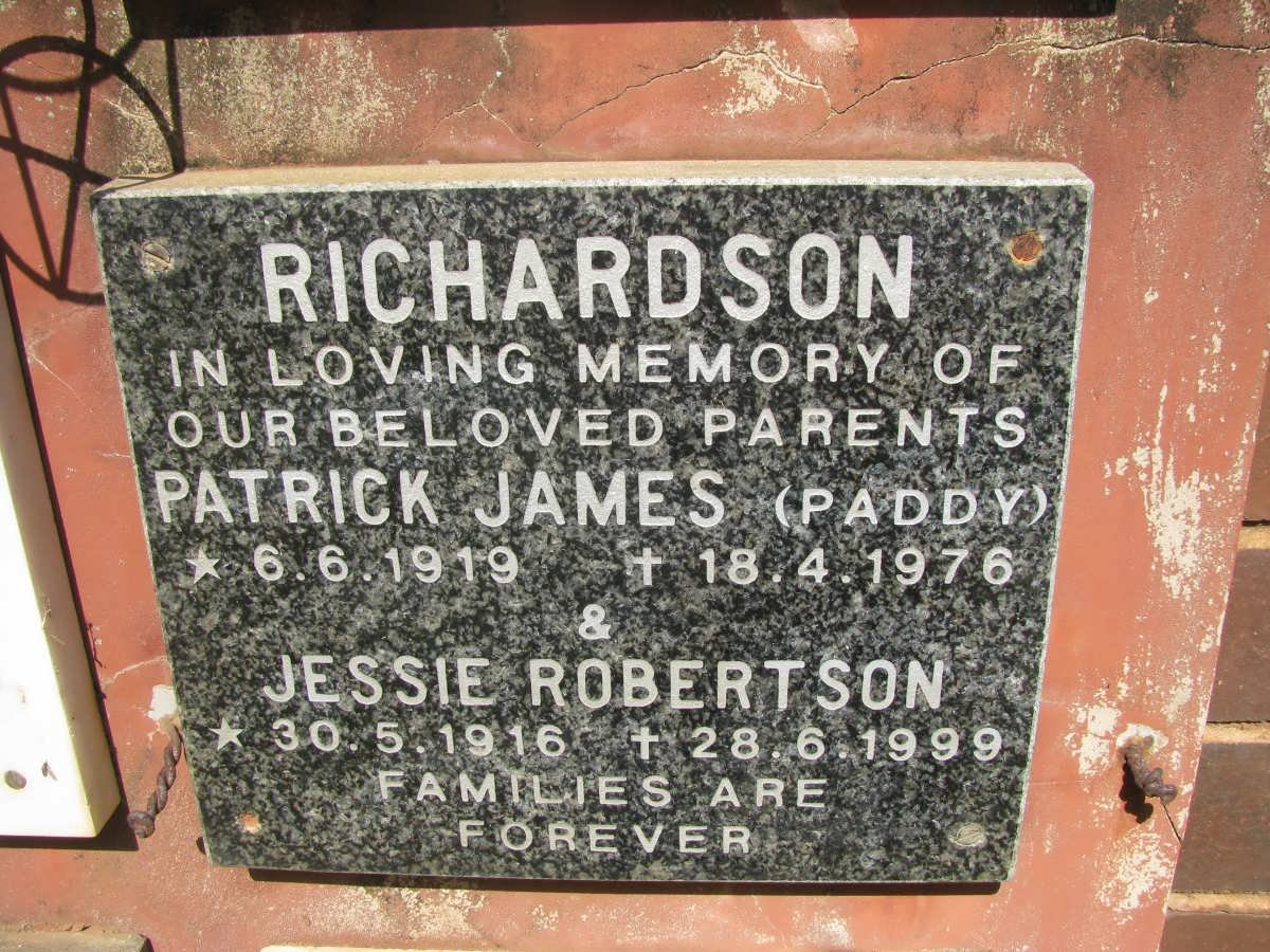 RICHARDSON Patrick James 1919-1976 &amp; Jessie Robertson 1916-1999