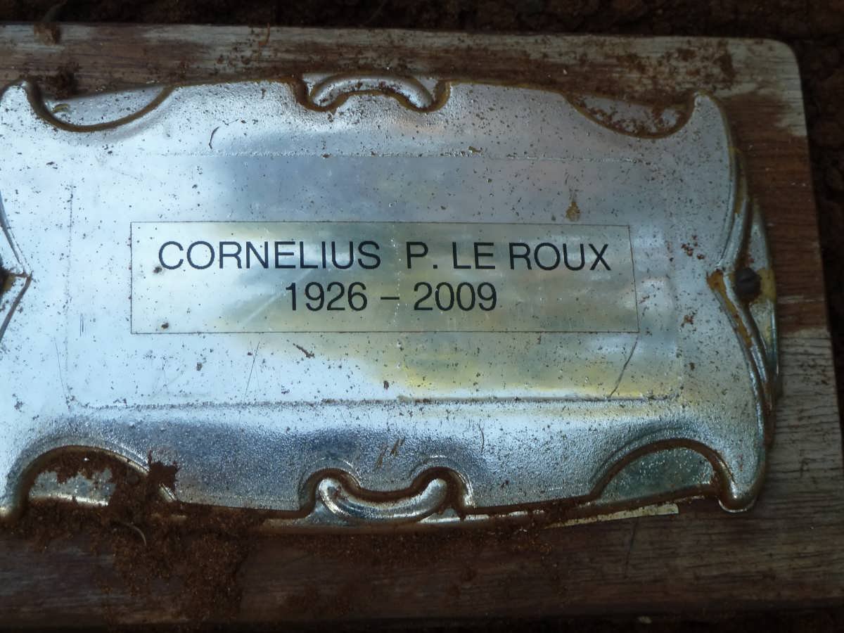 ROUX Cornelius P., le 1926-2009