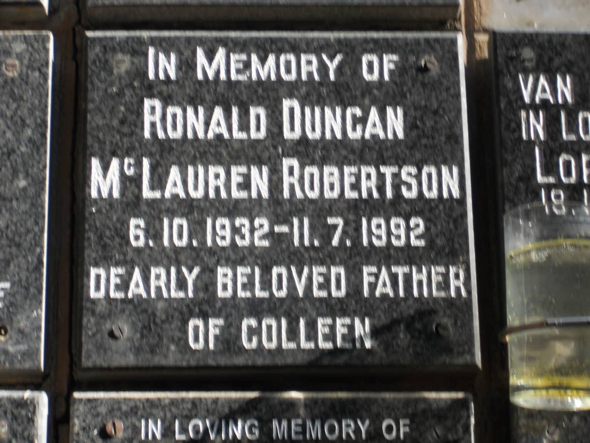 ROBERTSON Ronald Duncan McLauren 1932-1992