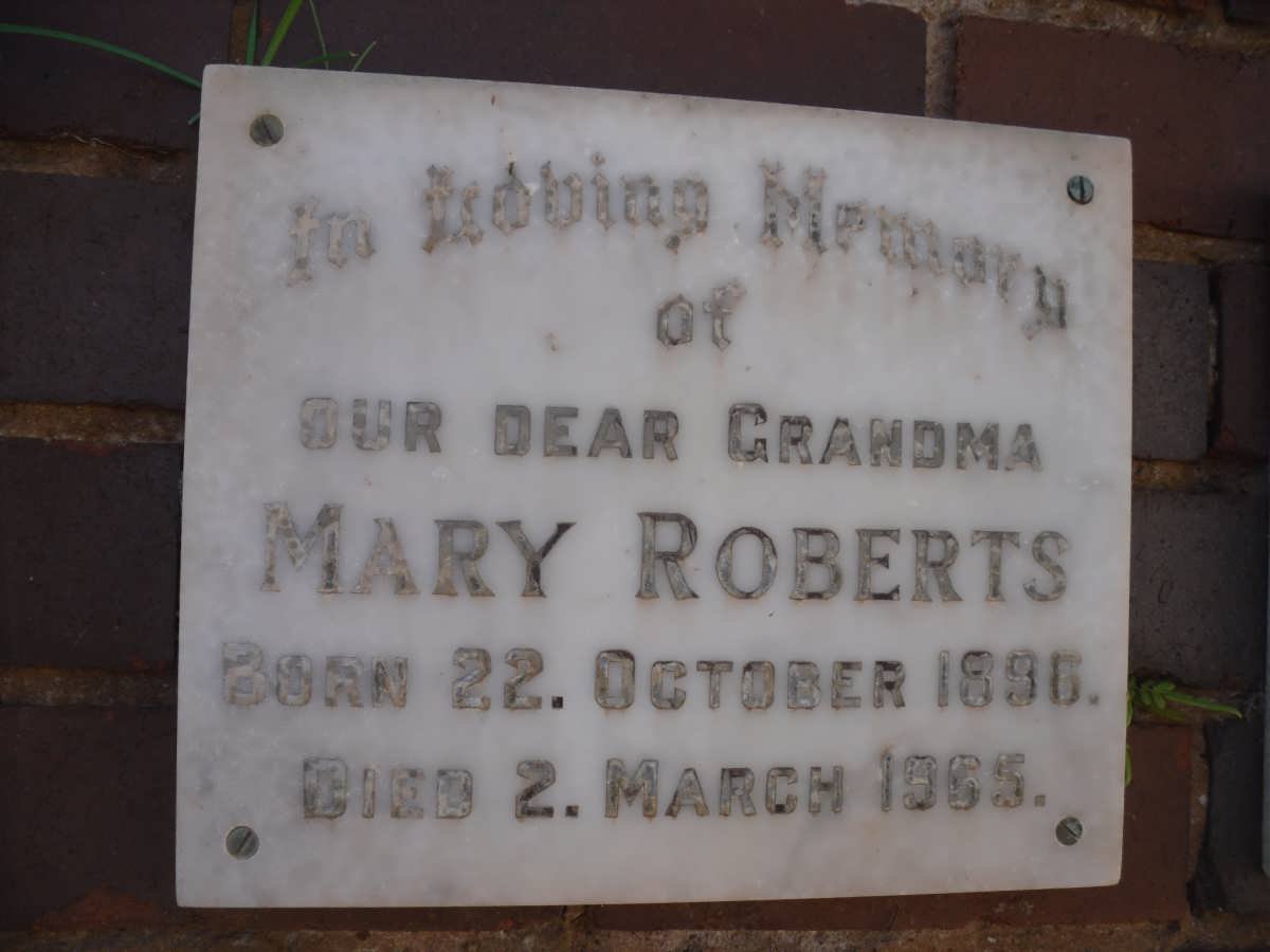 ROBERTS Mary 1896-1965