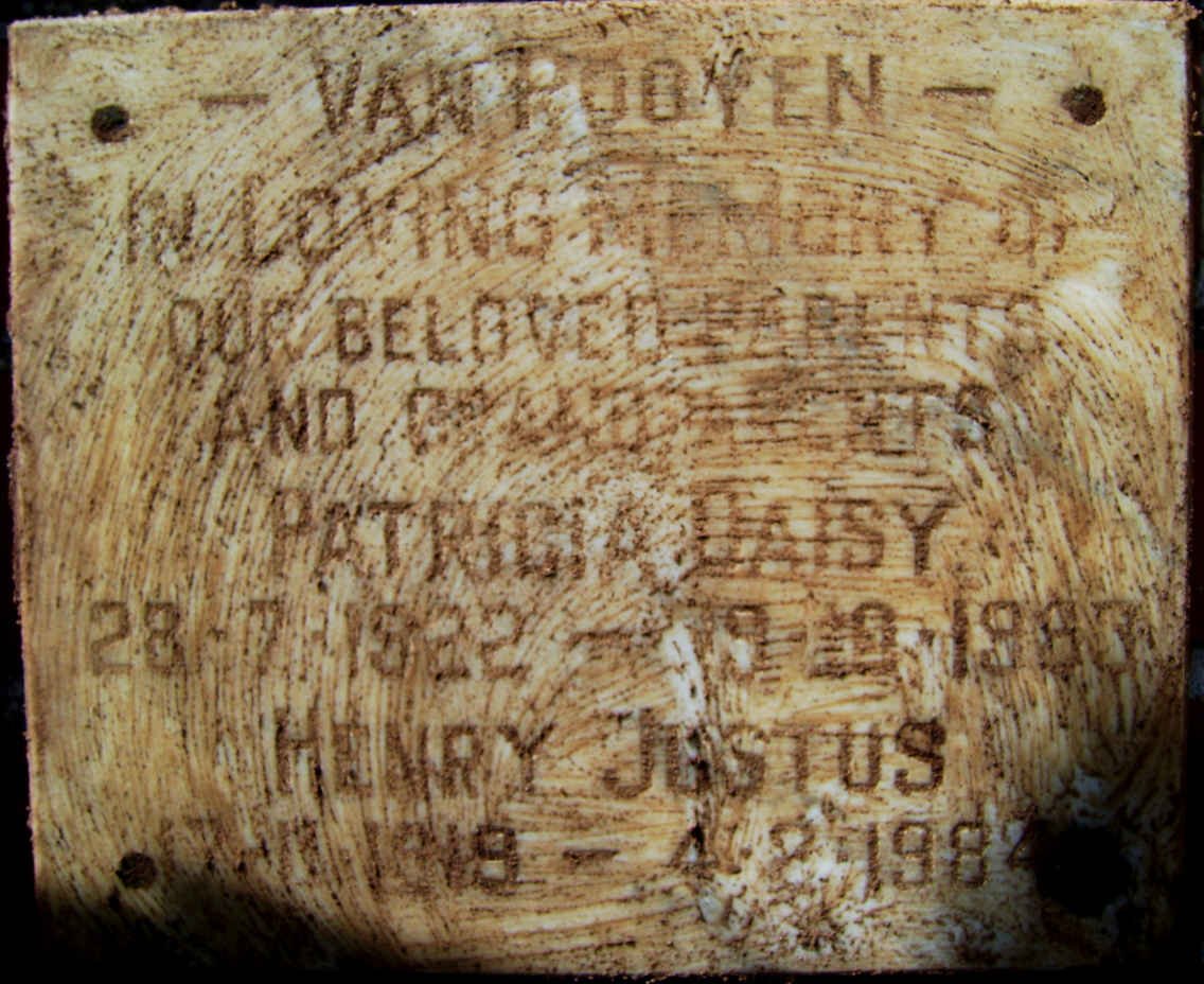 ROOYEN Henry Justus, van 1919-1984 &amp; Patricia Daisy 1922-1983
