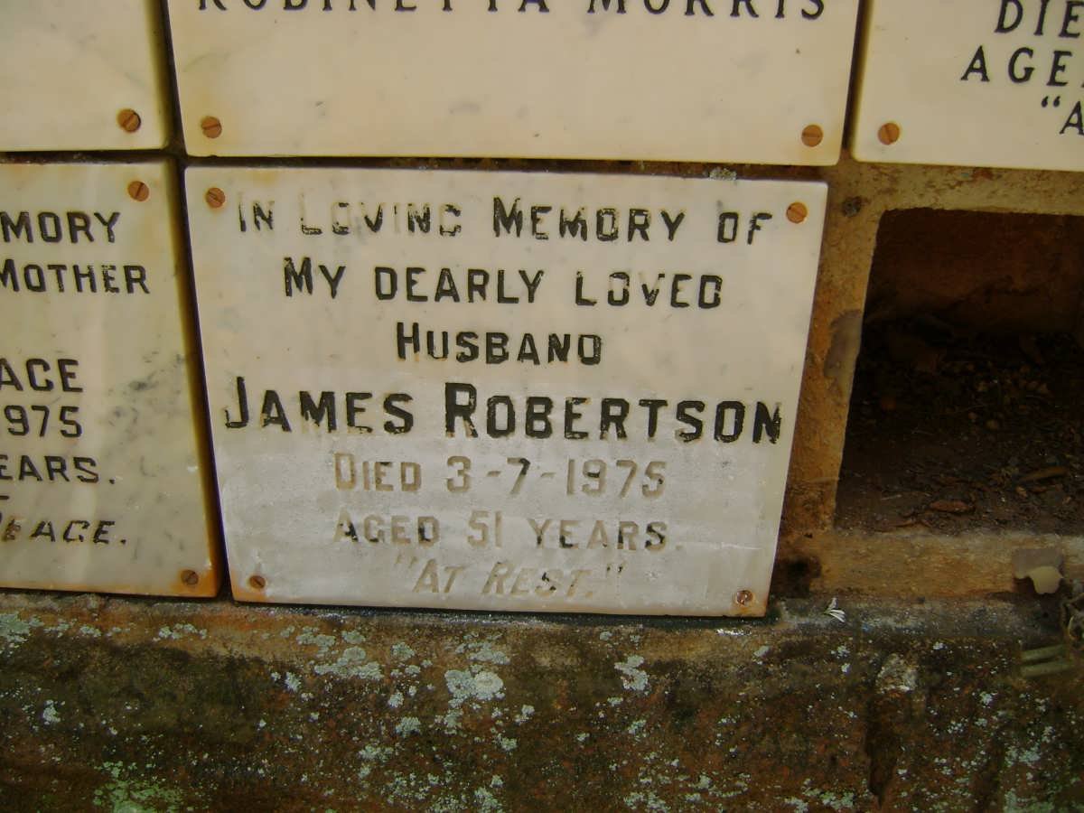 ROBERTSON James -1975