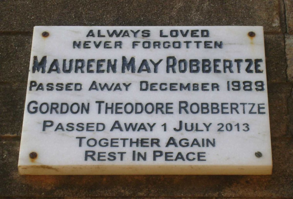 ROBBERTZE Gordon Theodore -2013 &amp; Maureen May -1989