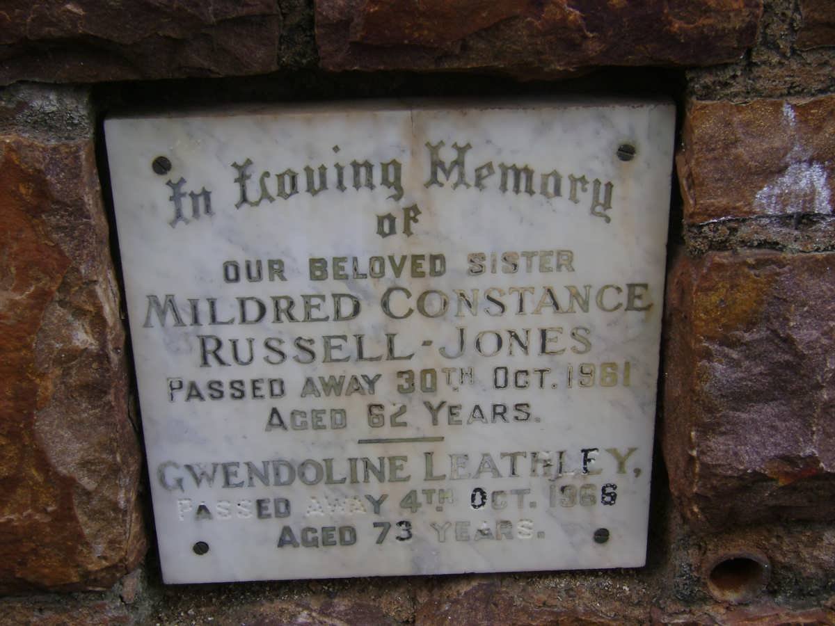 RUSSELL-JONES Mildred Constance -1961 :: LEATHLEY Gwendoline -1966