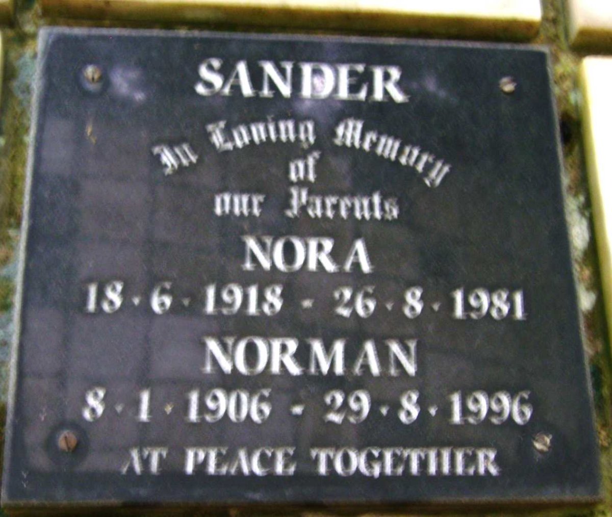 SANDER Norman 1906-1996 &amp; Nora 1918-1981