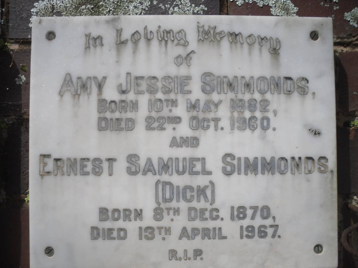 SIMMONDS Ernest Samuel 1870-1967 &amp; Amy Jessie 1982-1960