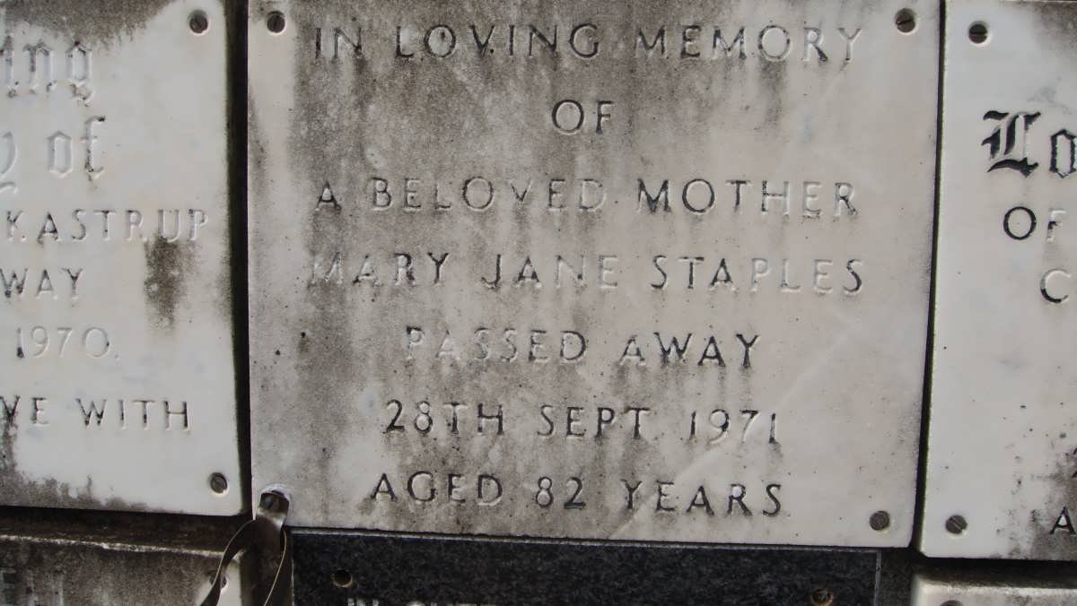STAPLES Mary Jane -1971