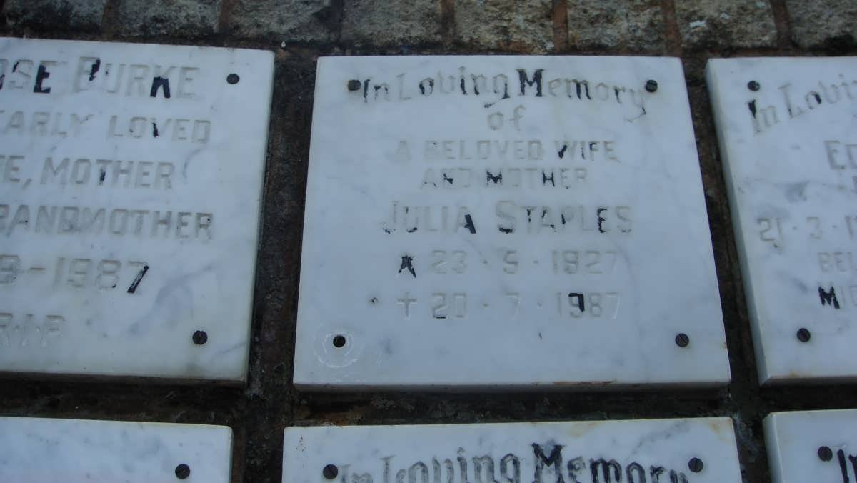 STAPLES Julia 1927-1987
