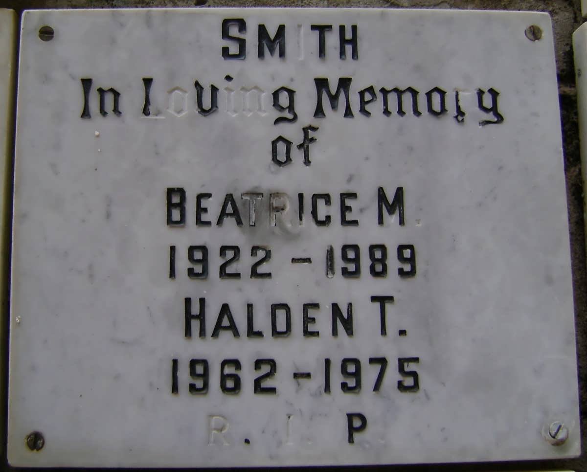 SMITH Beatrice M. 1922-1989 :: SMITH Halden T. 1962-1975