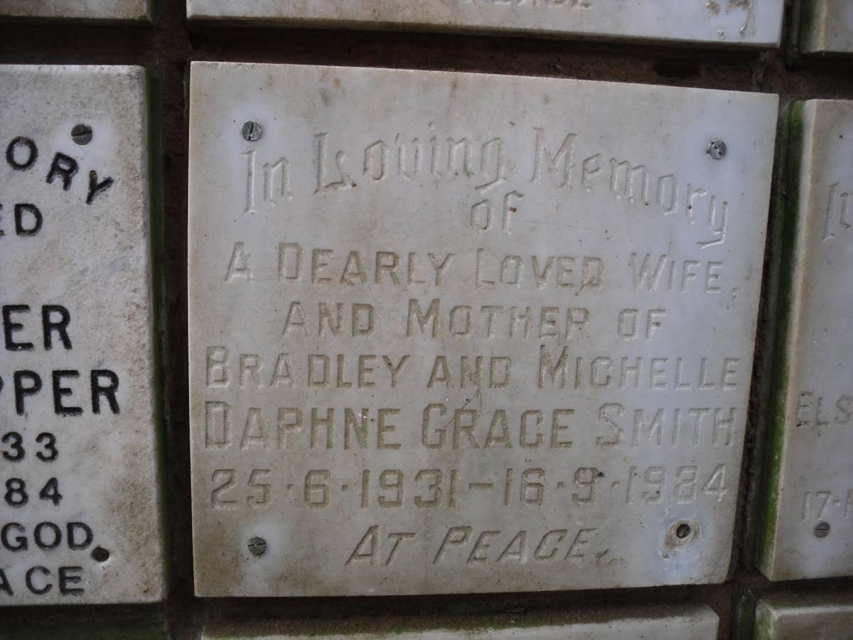 SMITH Daphne Grace 1931-1984