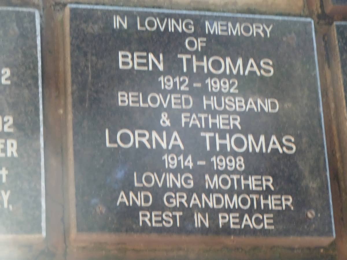 THOMAS Ben 1912-1992 &amp; Lorna 1914-1998