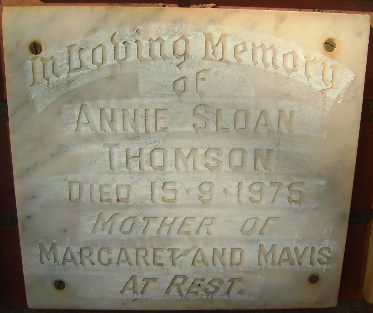 THOMSON Annie Sloan -1975