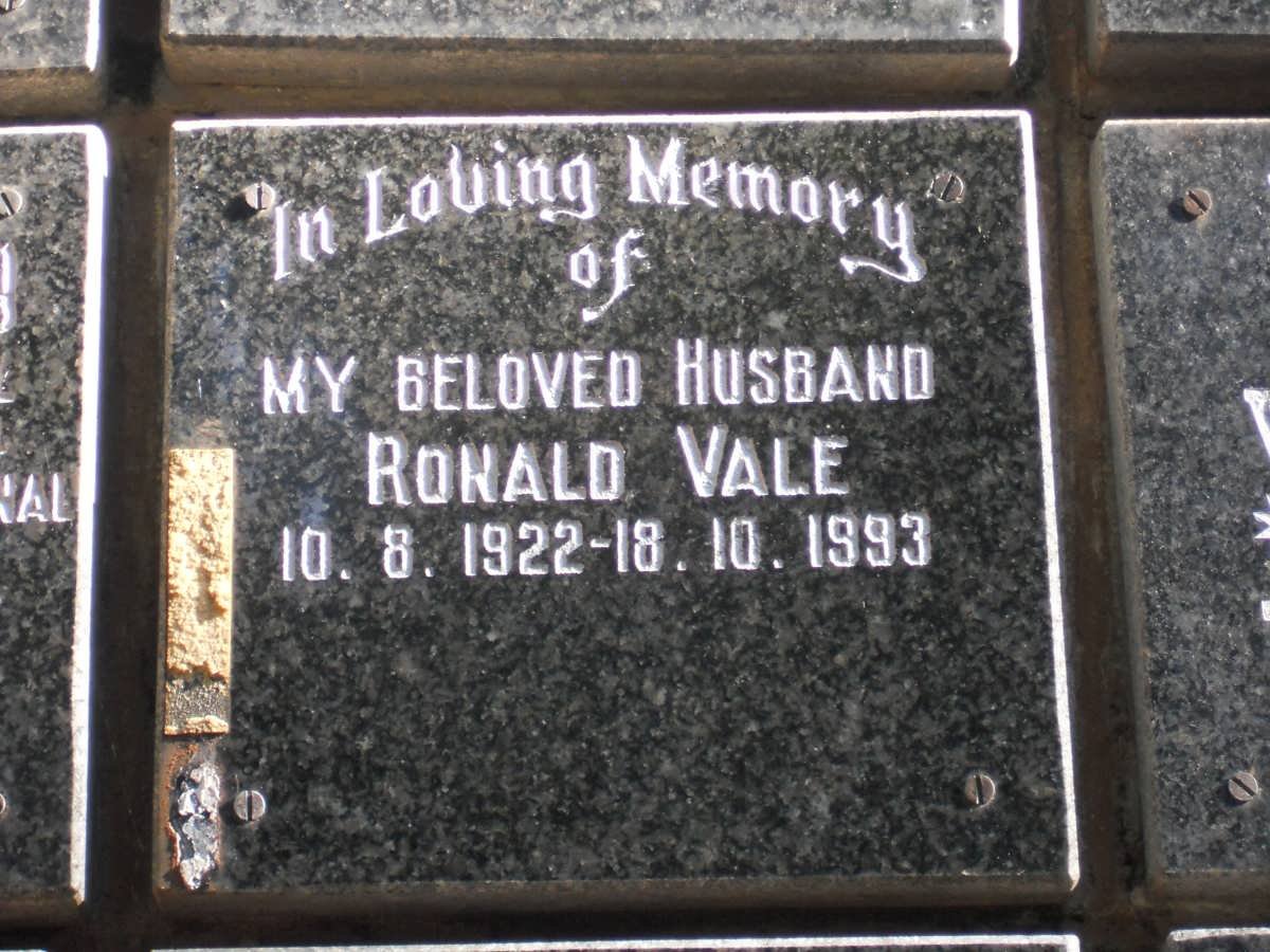 VALE Ronald 1922-1993