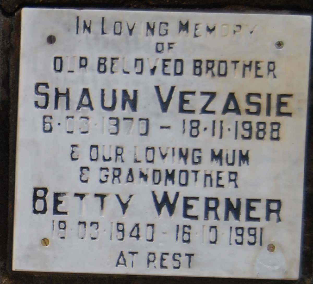 VEZASIE Shaun 1970-1988 :: WERNER Betty 1940-1991