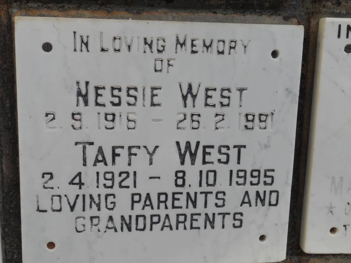 WEST Nessie 1916-1991 &amp; Taffy 1921-1995
