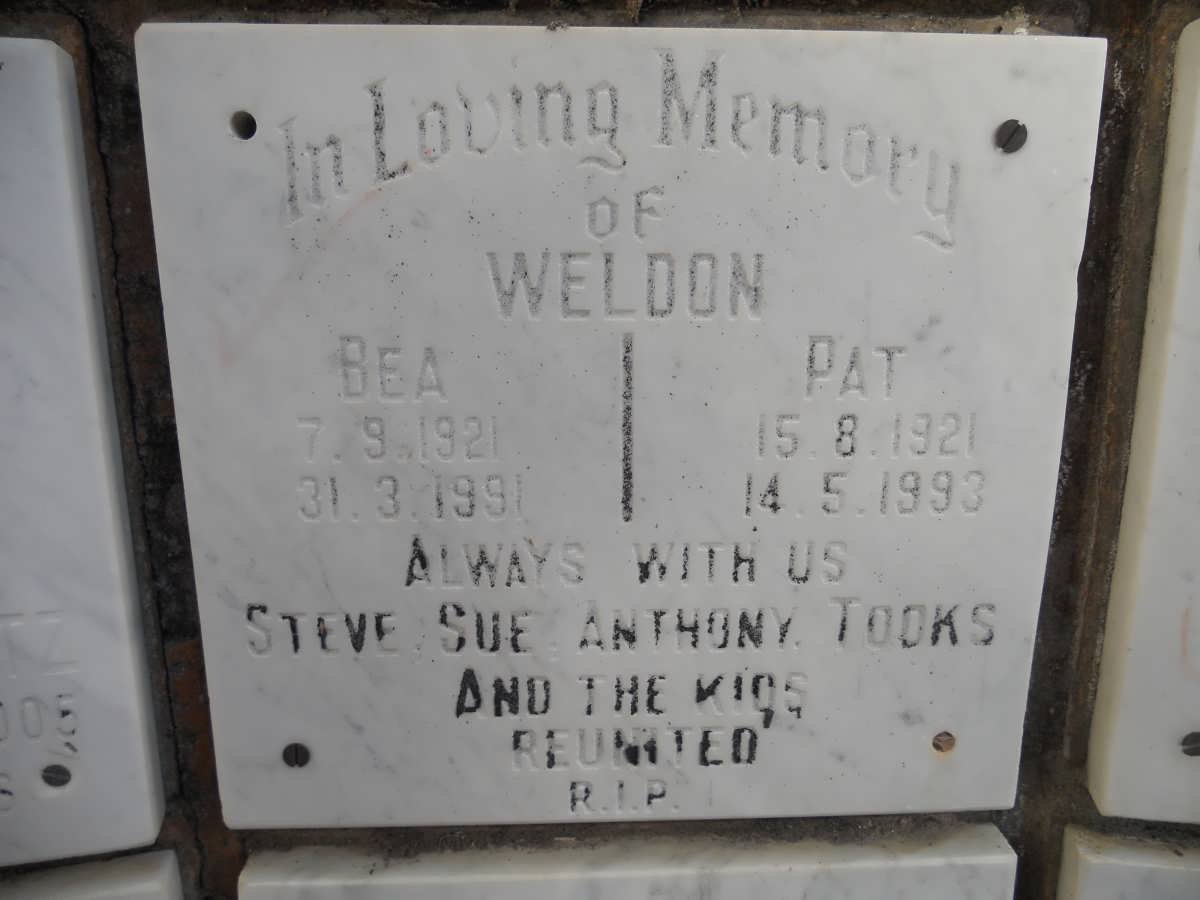WELDON Pat 1921-1993 &amp; Bea 1921-1991