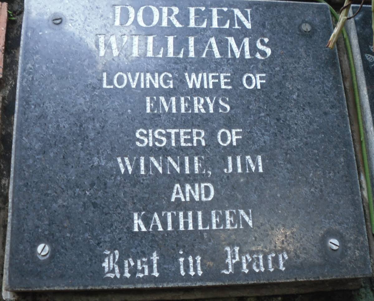 WILLIAMS Doreen