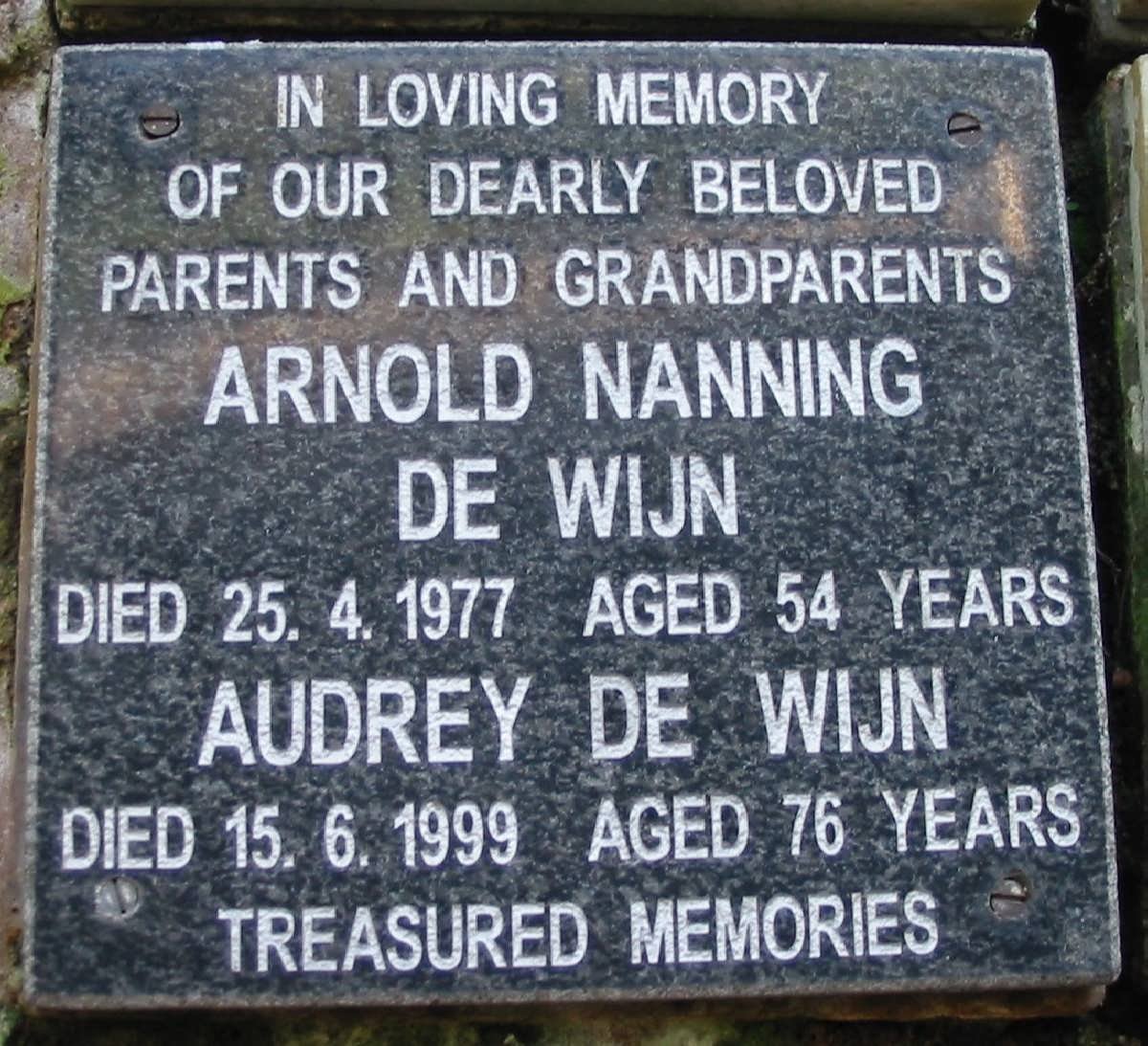WIJN Arnold Nanning, de -1977 &amp; Audrey -1999