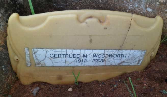 WOODWORTH Gertrude M. 1912-2003