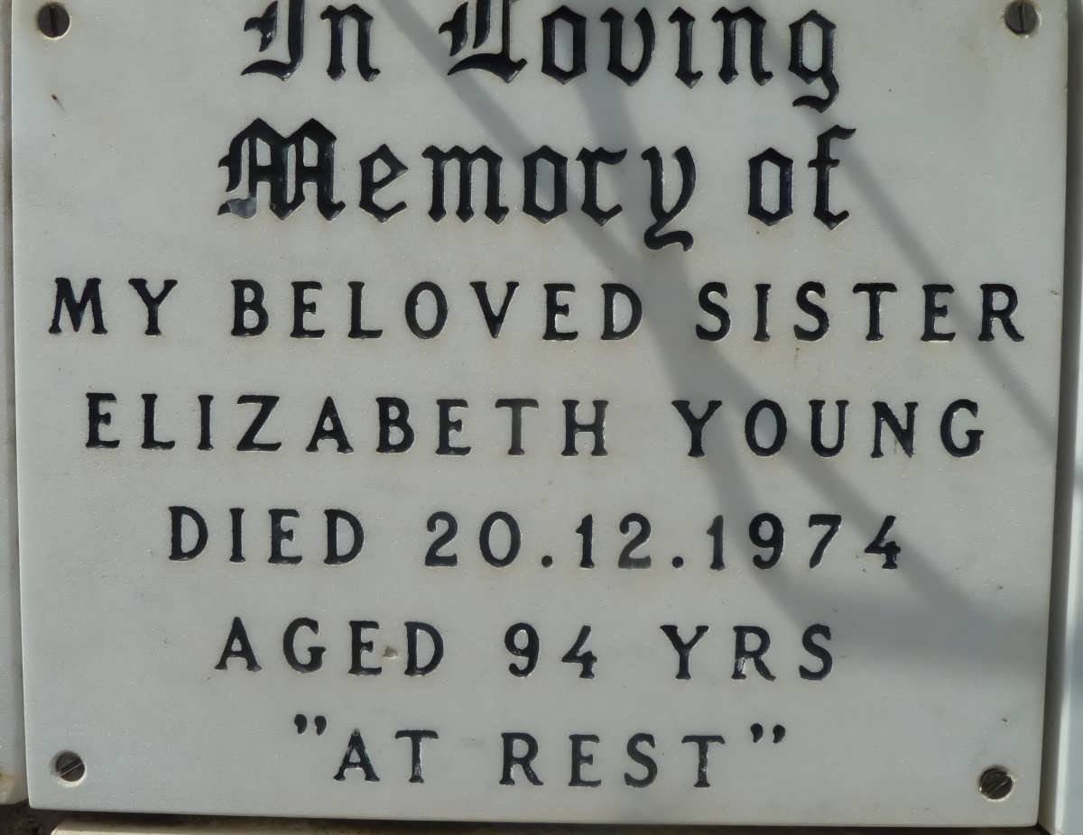 YOUNG Elizabeth -1974