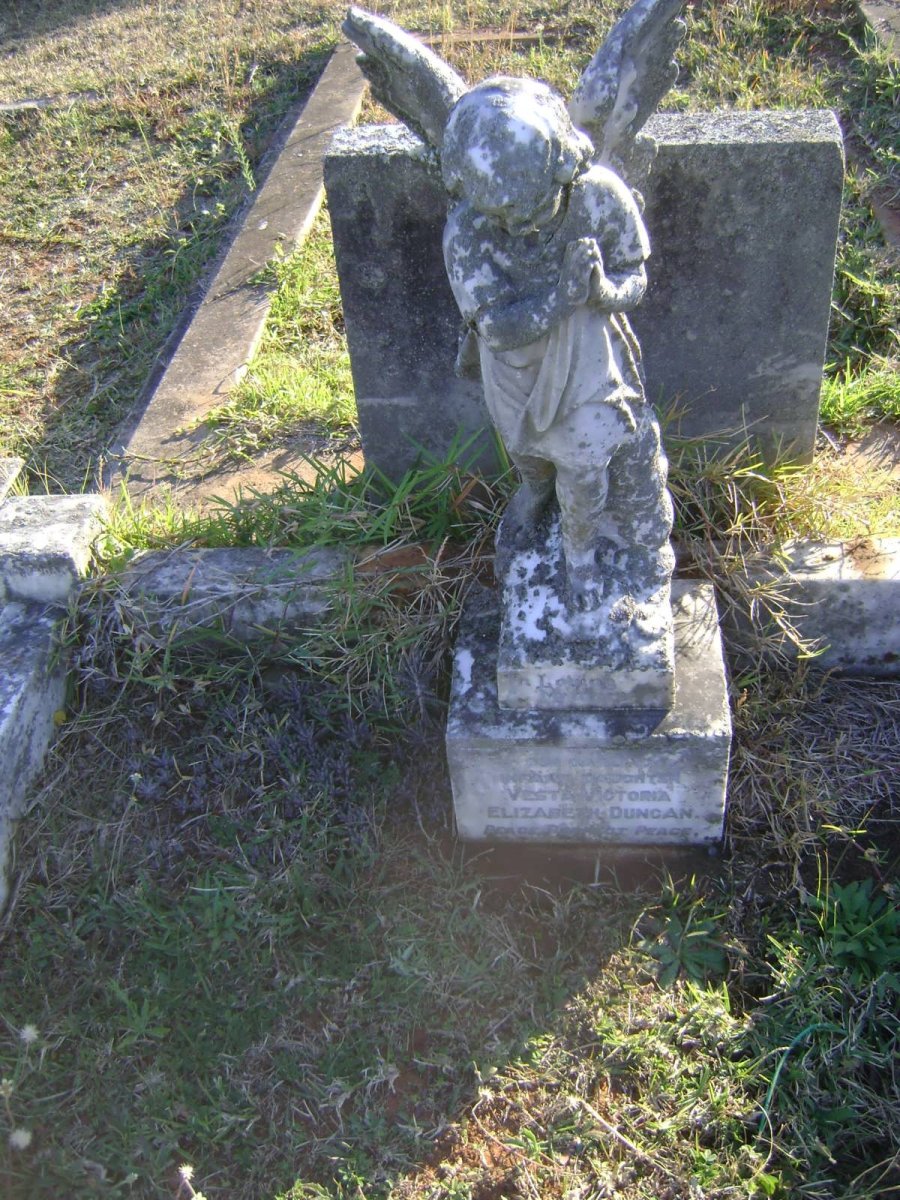 DUNCAN Vesta Victoria Elizabeth 1943-1943