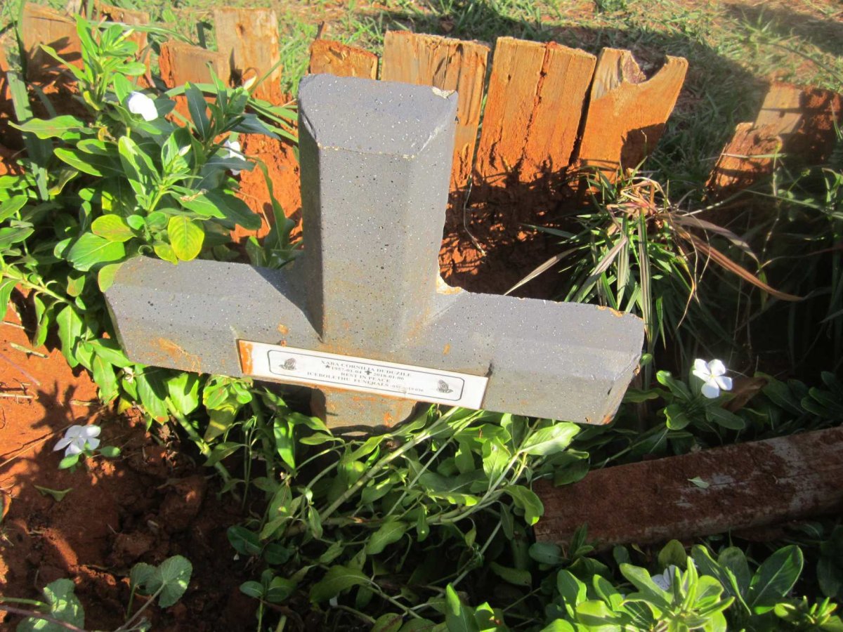 DUDUZILE Xaba Cornilia 1957-2018