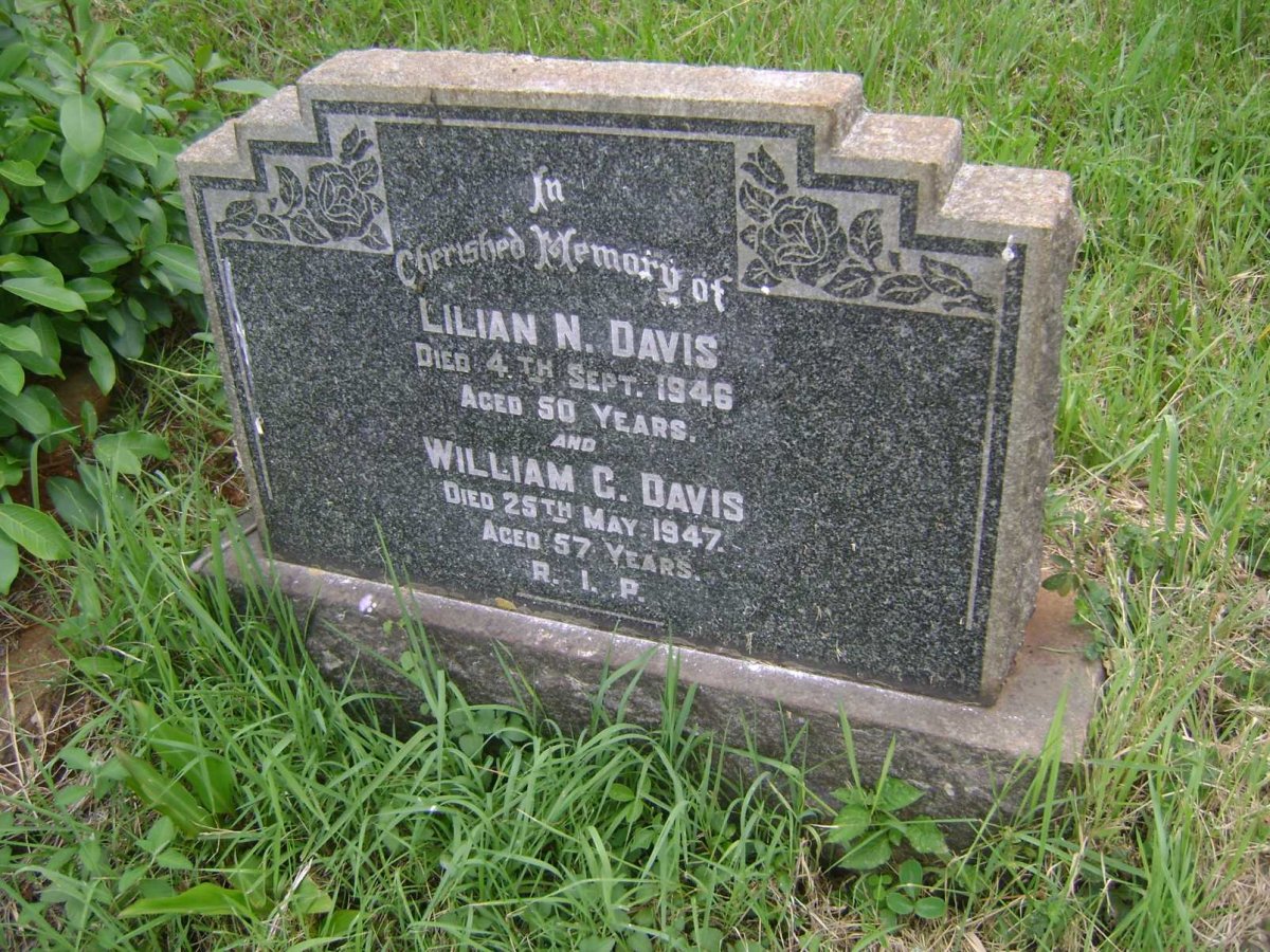 DAVIS William G. 1947 &amp; Lilian N. -1946