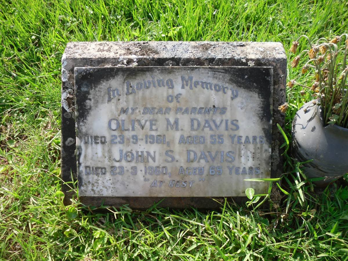DAVIS John S. -1960 &amp; Olive M. -1961