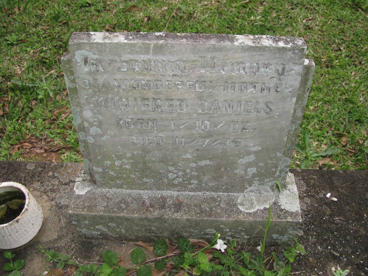 DANIELS Winifred 1902-1976
