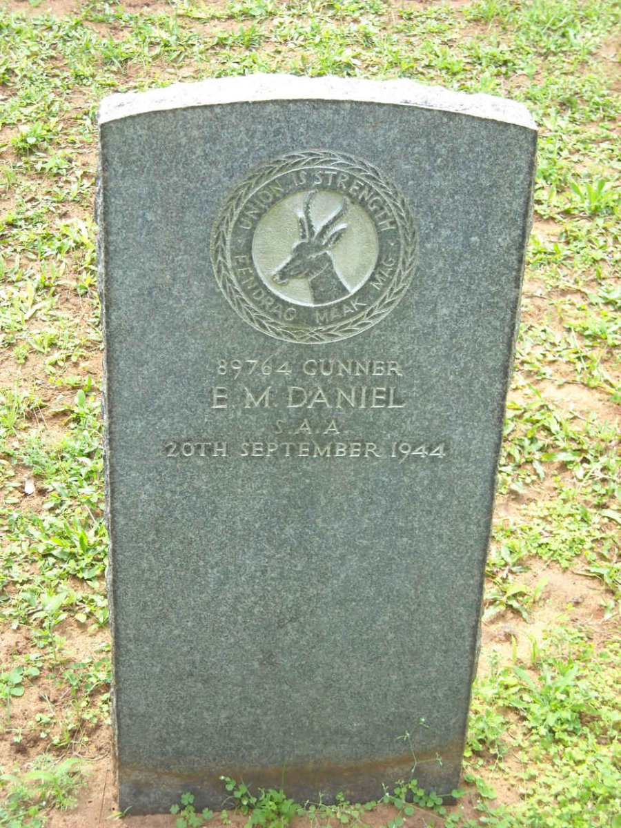 DANIEL E.M. -1944