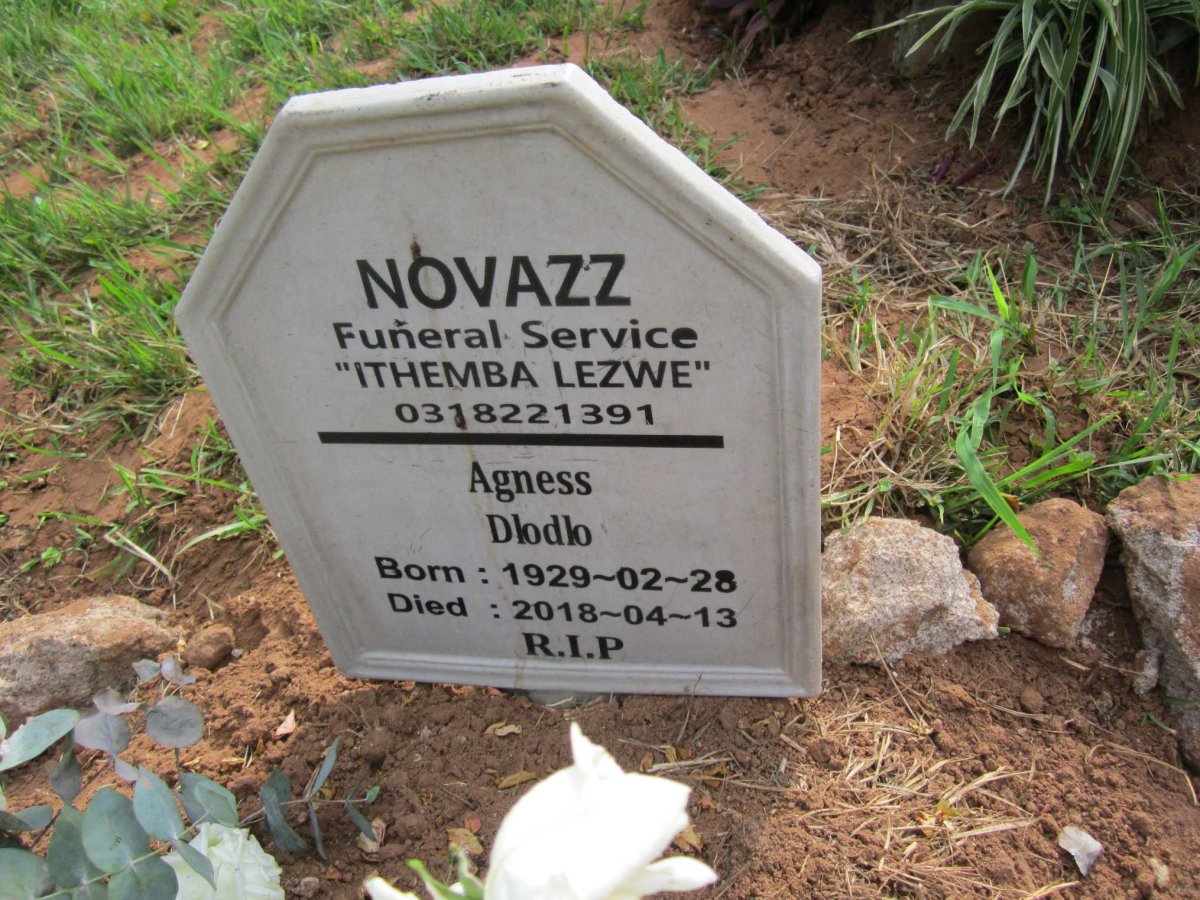 DLODLO Agness 1929-2018