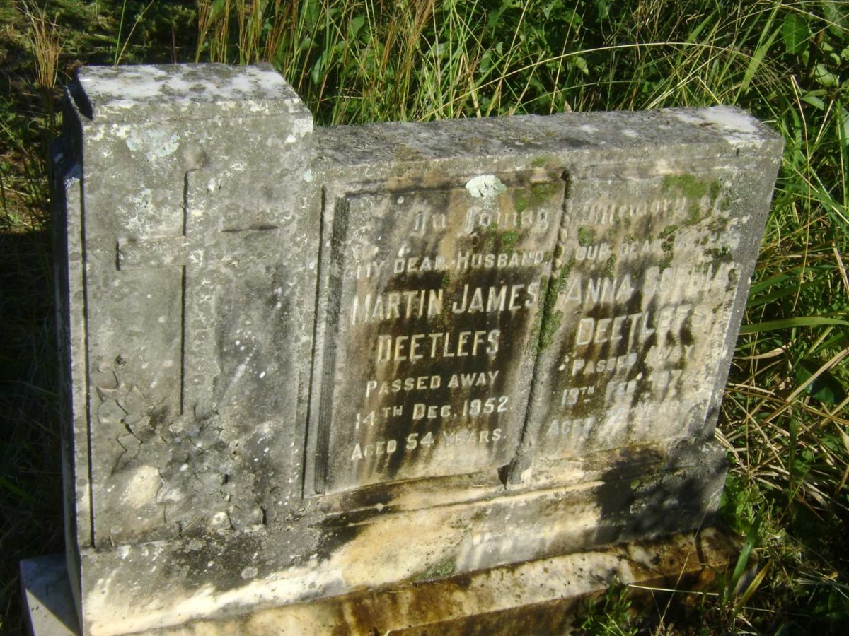 DEETLEFS Martin James -1952 &amp; Anna Sophia -1972