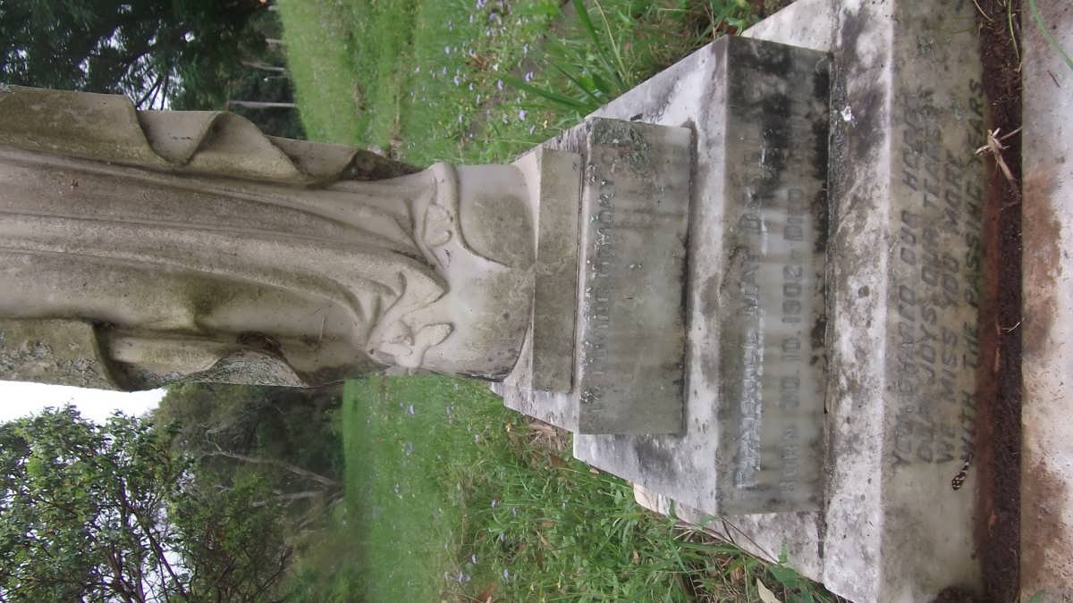 DESPLACE Beatrice May 1902-