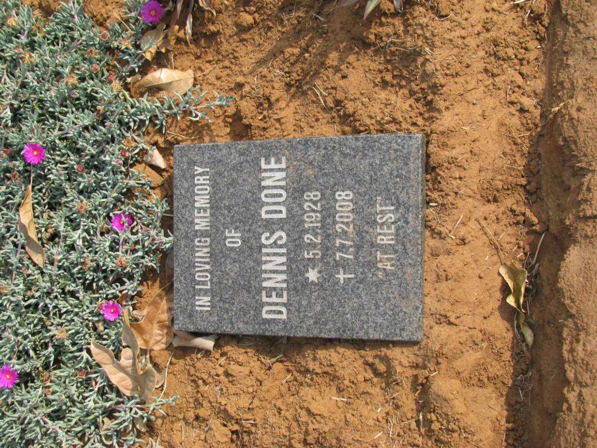 DONE Dennis 1928-2008