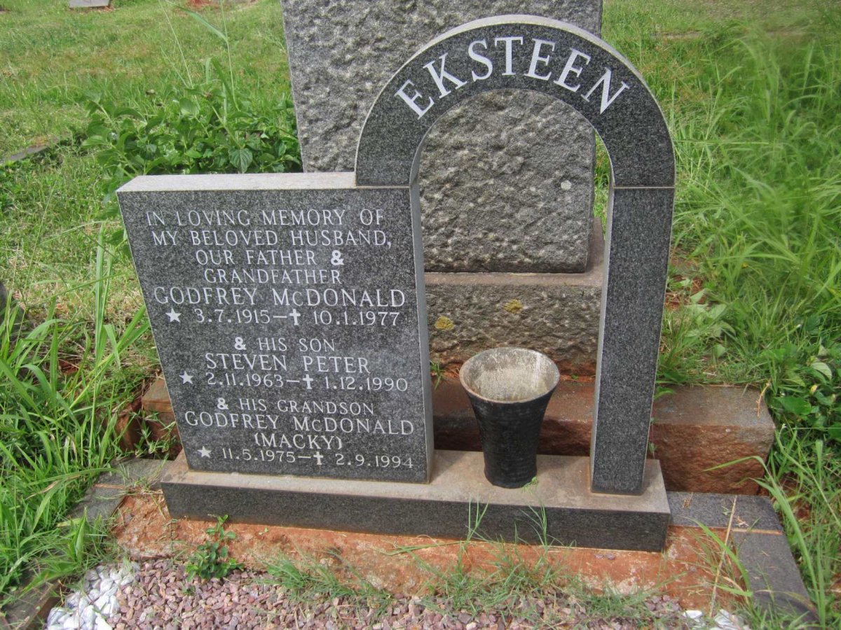 EKSTEEN Godfrey McDonald 1915-1977 :: EKSTEEN Steven Peter 1963-1990 :: EKSTEEN Godfrey McDonald 1975-1994