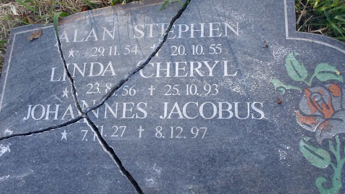 ENGELBRECHT Alan Stephen 1954-1955 :: ENGELBRECHT Linda Cheryl 1956-1993 :: ENGELBRECHT Johannes Jacobus 1927-1997