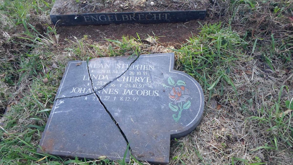 ENGELBRECHT Alan Stephen 1954-1955 :: ENGELBRECHT Linda Cheryl 1956-1993 :: ENGELBRECHT Johannes Jacobus 1927-1997