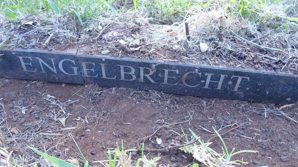 ENGELBRECHT Alan Stephen 1954-1955 :: ENGELBRECHT Linda Cheryl 1956-1993 :: ENGELBRECHT Johannes Jacobus 1927-1997