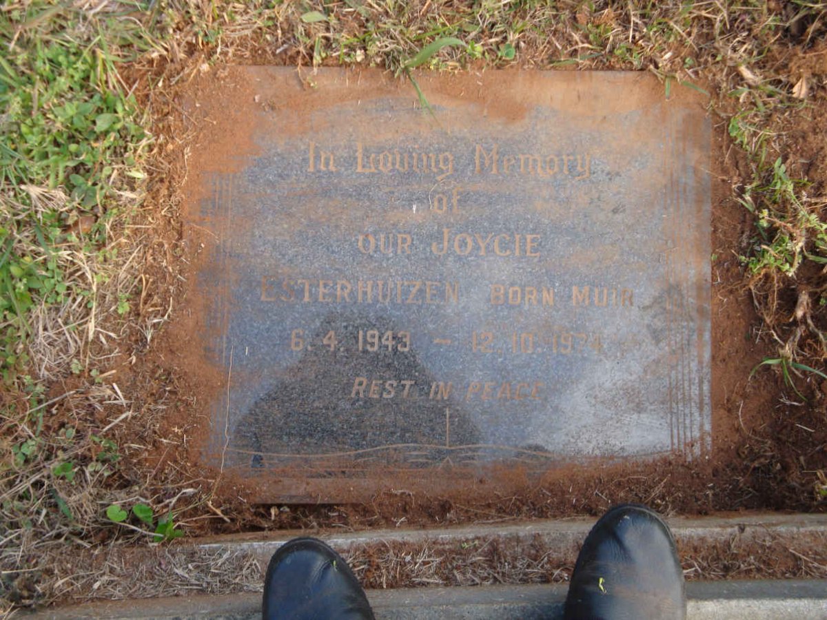 ESTERHUIZEN Joycie nee MUIR 1943-197
