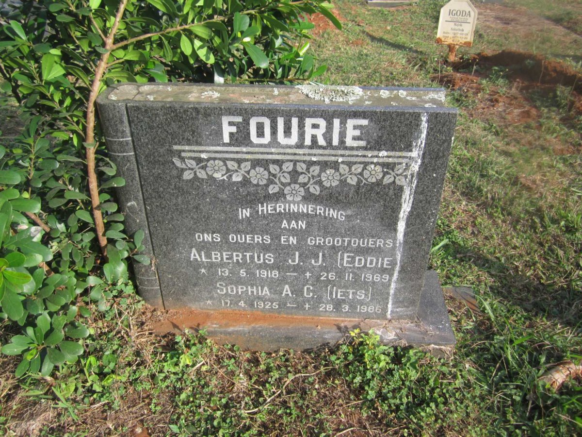 FOURIE Albertus J.J. 1918-1969 &amp; Sophia A.C. 1925-1986