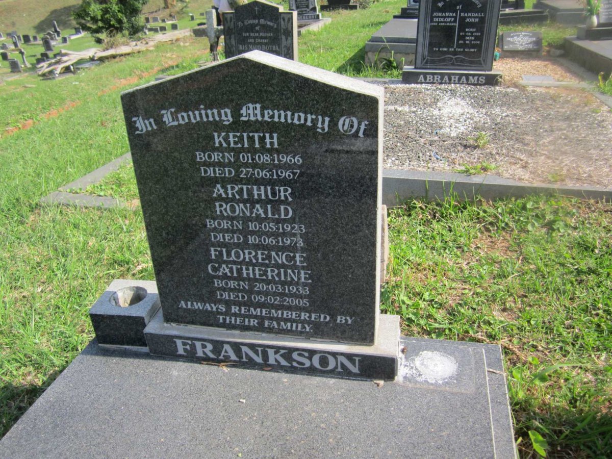 FRANKSON Arthur Ronald 1923-1973 :: FRANKSON Florence Catherine 1933-2005 :: FRANKSON Keith Christopher 1966-1967