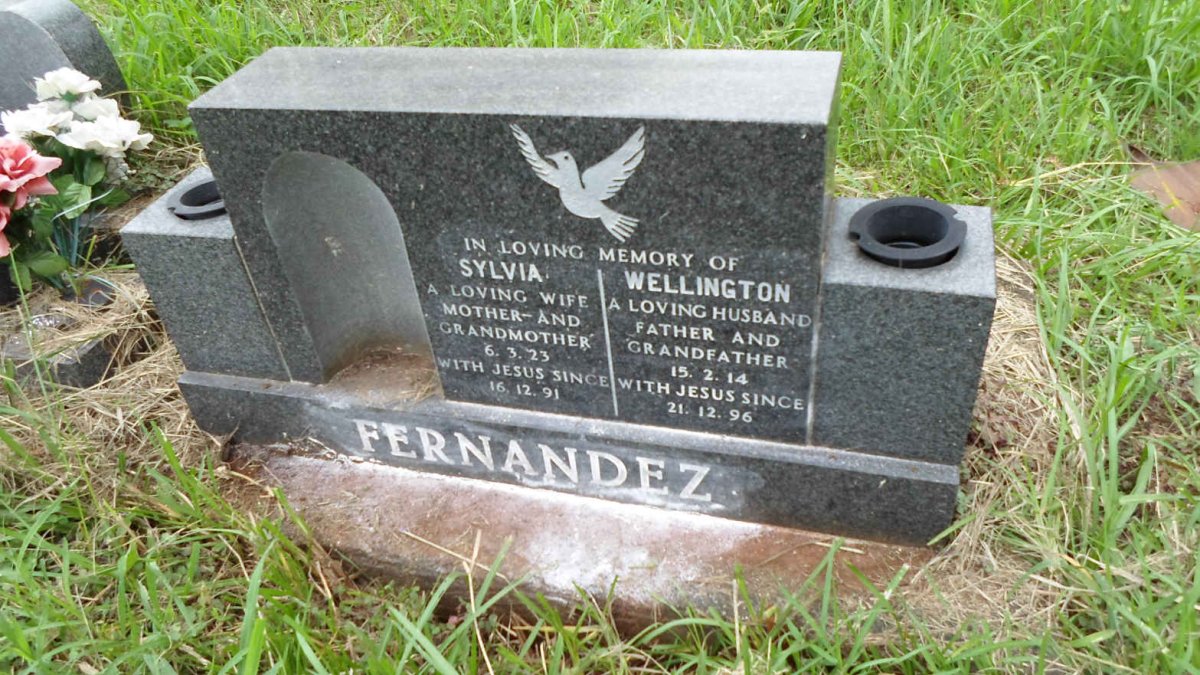 FERNANDEZ Wellington 1914-1996 &amp; Sylvia 1923-1991