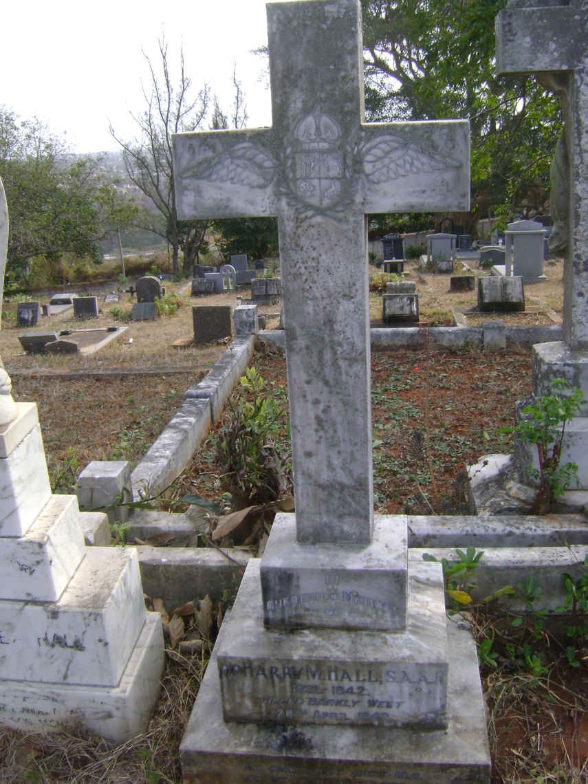 HALL Harry M. 1921-1942 &amp; Joan Althea 1926-1995 :: HALL Katie Harriet 1897-1982