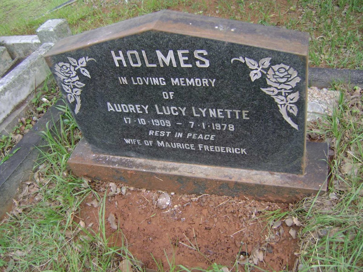 HOLMES Audrey Lucy Lynette 1909-1978
