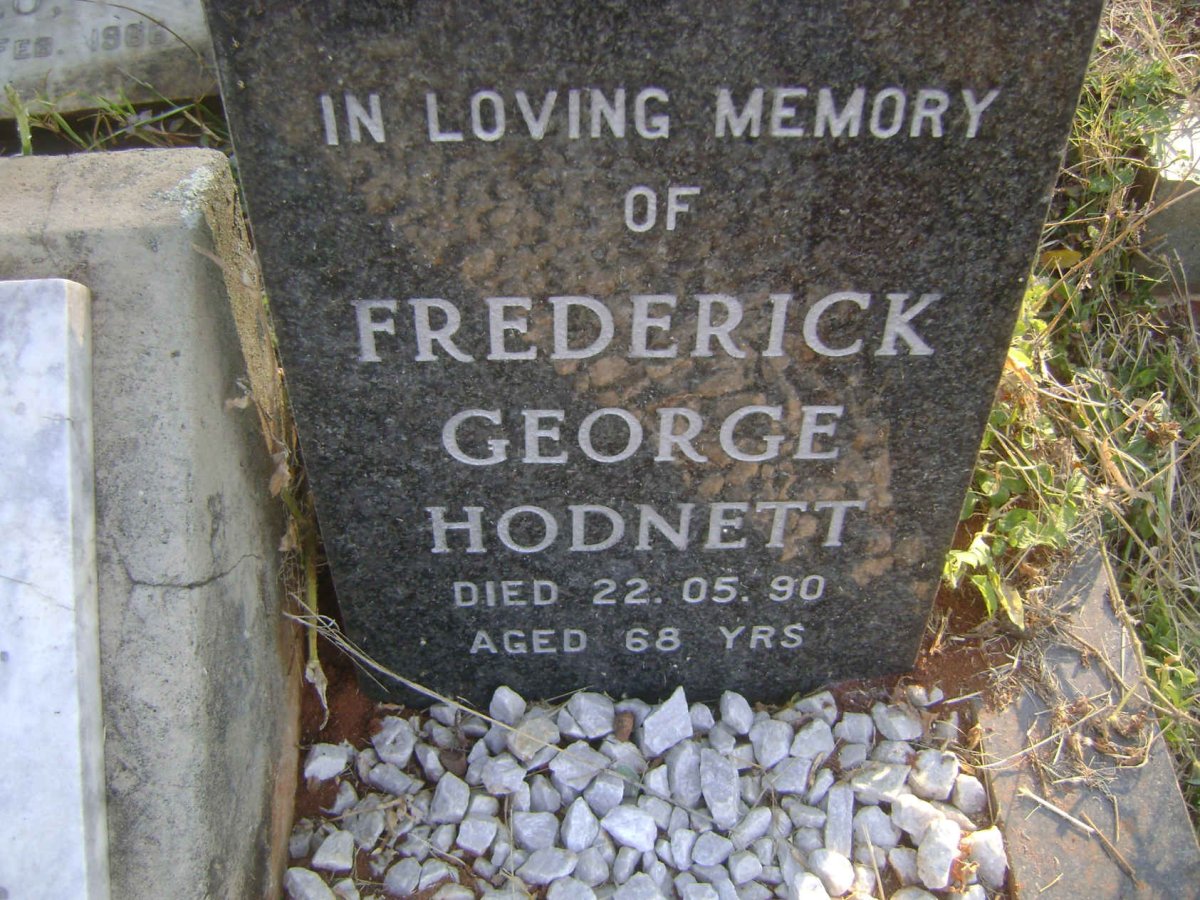 HODNETT Frederick George -1990 &amp; Eileen Kathleen -1976 :: DE SILVA Maria -1953 :: DE SILVA Francis E. -1954