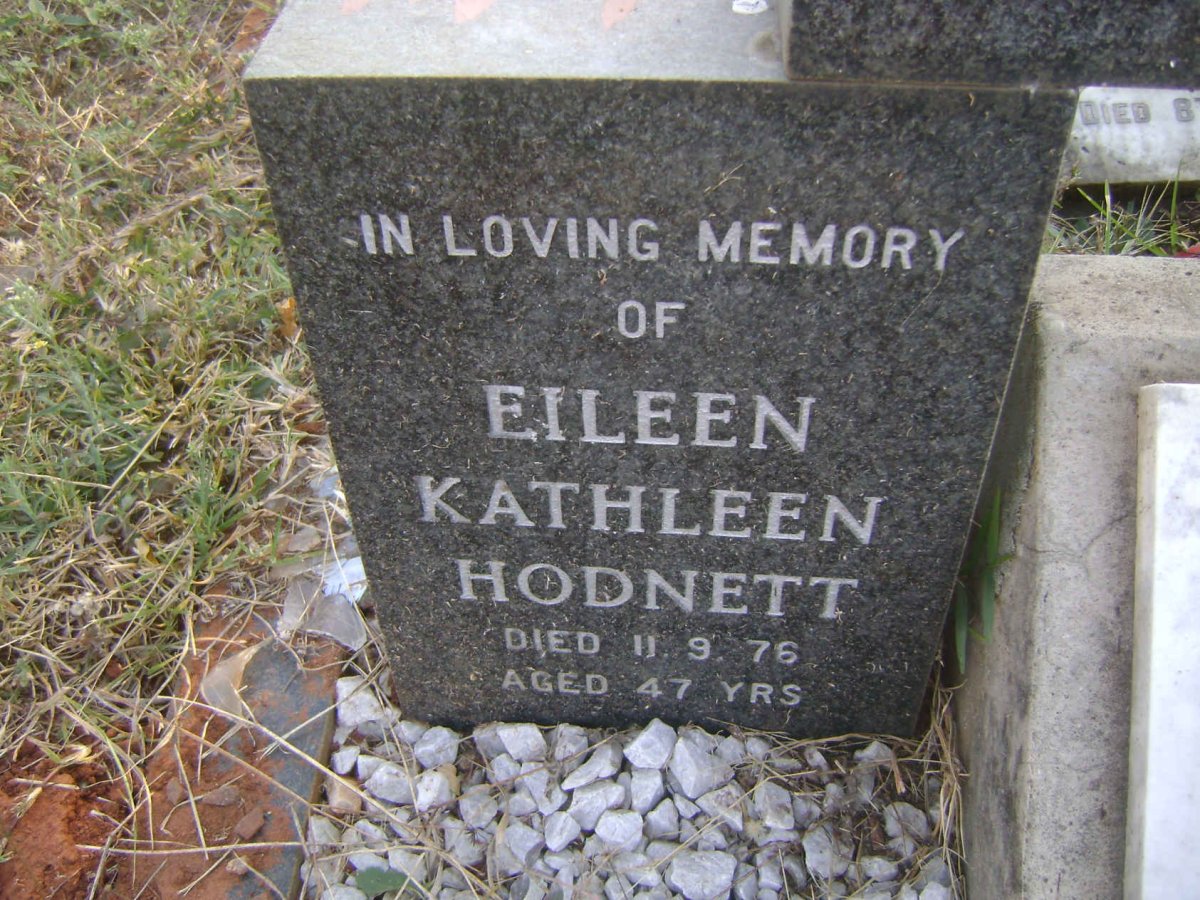 HODNETT Frederick George -1990 &amp; Eileen Kathleen -1976 :: DE SILVA Maria -1953 :: DE SILVA Francis E. -1954